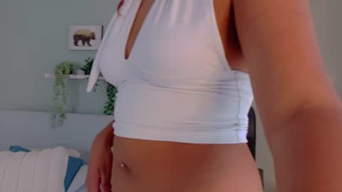 Snapshot of amelialaurent_ chatting on June 2026 07:37:01 PM amelialaurent_ online show from June 2026 07:37:01 PM