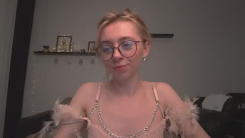 Snapshot of ameliamber0 chatting on March 2025 06:21:02 PM Amelia online show from March 2025 06:21:02 PM