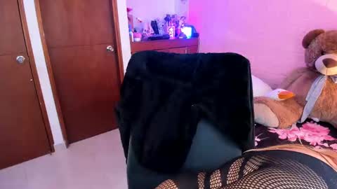 Snapshot of ameliamedina chatting on September 2025 06:15:02 AM I am Ame Nice to meet you online show from September 2025 06:15:02 AM
