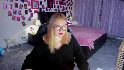 Snapshot of ameliamerris chatting on April 2026 10:43:02 PM Amelia online show from April 2026 10:43:02 PM