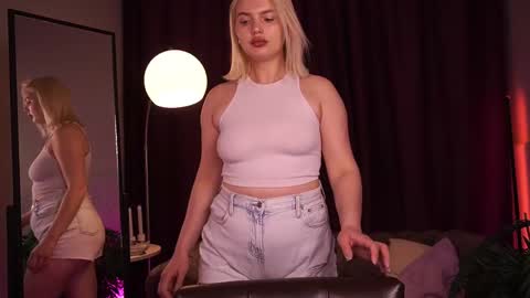  Amelia  online show from April 2026 03:57:02 AM
