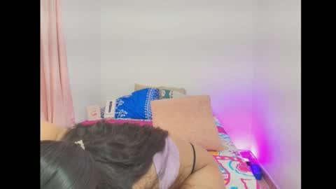 Amelie  online show from February 2026 10:25:01 AM