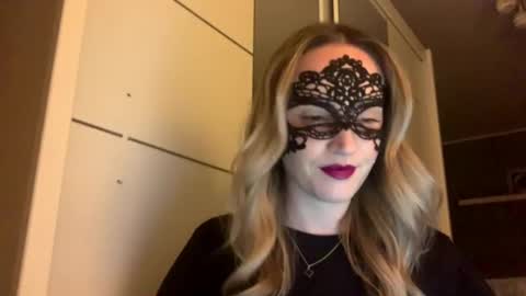 Snapshot of ameliehotsexy chatting on February 2026 06:59:02 PM Amelie online show from February 2026 06:59:02 PM