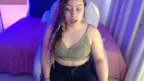 Amelie  online show from April 2026 02:48:02 PM