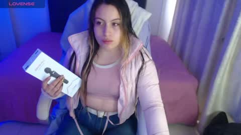 Amelie  online show from May 2026 03:52:01 PM