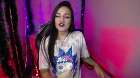 Snapshot of amelierouss chatting on December 2024 11:59:02 PM AMELIEROUS .. see you tomorrow kisses online show from December 2024 11:59:02 PM