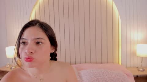 Amelia online show from November 2025 03:35:01 PM