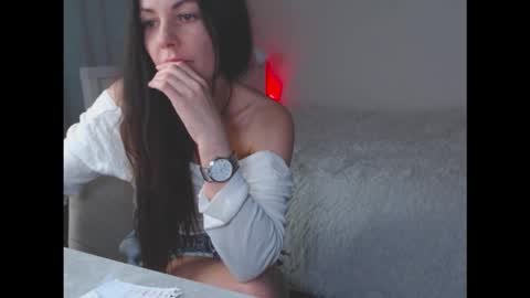 amelinamersi online show from September 2025 05:25:01 PM