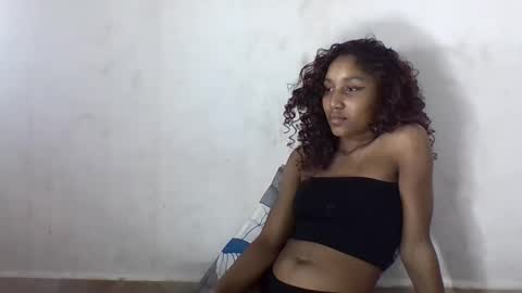 amelisy20005 online show from April 2026 02:27:02 AM