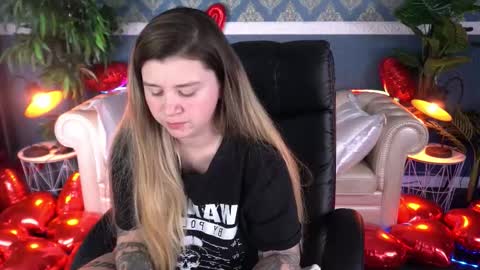 amellymillyy online show from February 2026 08:59:02 PM