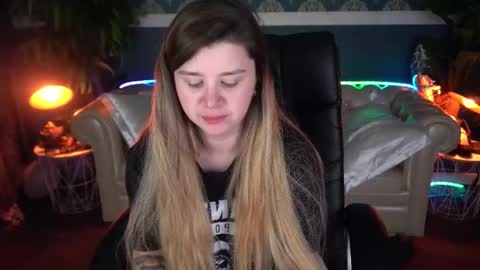 amellymillyy online show from March 2026 08:23:02 PM