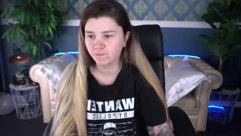 amellymillyy online show from March 2026 08:12:01 PM