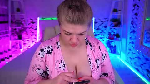 Alina online show from June 2026 12:25:01 PM