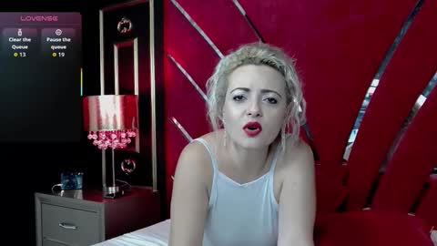 Amelya online show from October 2025 04:33:01 AM