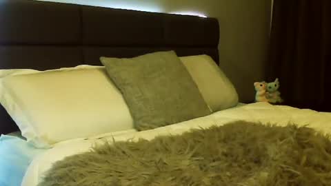 HOT white  naughty leo  xxx online show from February 2025 10:58:02 AM