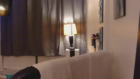 HOT white  naughty leo  xxx online show from December 2025 12:47:02 PM