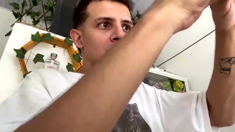 Lucian online show from February 2026 09:14:02 PM