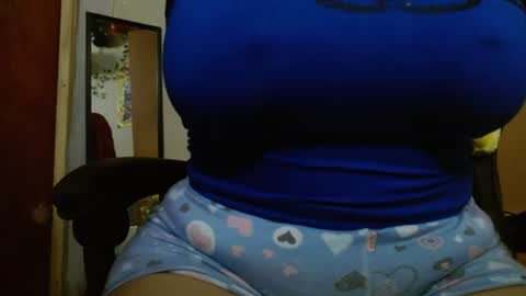 Mari online show from October 2025 11:32:02 AM