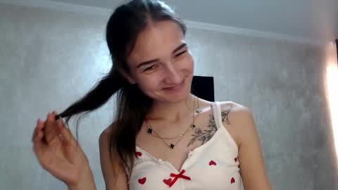 Snapshot of amethystnight_ chatting on December 2025 08:45:01 AM Julia online show from December 2025 08:45:01 AM