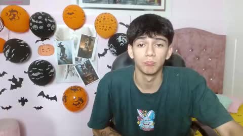 Snapshot of amethystshadow chatting on October 2025 01:45:01 PM amethystshadow online show from October 2025 01:45:01 PM