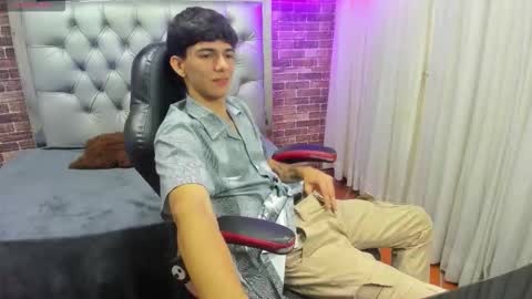 Snapshot of amethystshadow chatting on October 2025 03:34:04 PM amethystshadow online show from October 2025 03:34:04 PM