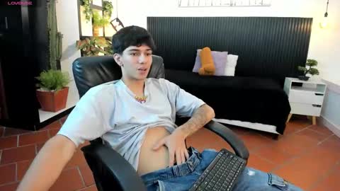 Snapshot of amethystshadow chatting on October 2025 03:23:02 PM amethystshadow online show from October 2025 03:23:02 PM