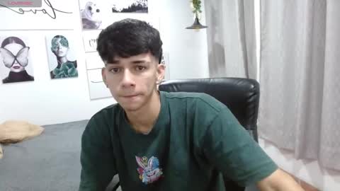 Snapshot of amethystshadow chatting on October 2025 03:47:02 PM amethystshadow online show from October 2025 03:47:02 PM