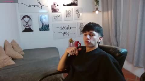 Snapshot of amethystshadow chatting on November 2025 07:27:01 PM amethystshadow online show from November 2025 07:27:01 PM