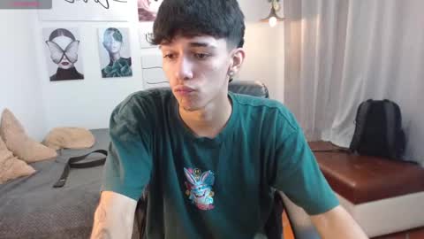 Snapshot of amethystshadow chatting on November 2025 04:06:02 PM amethystshadow online show from November 2025 04:06:02 PM