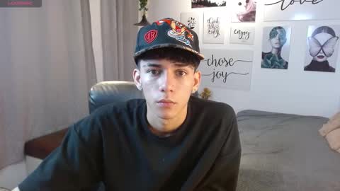 Snapshot of amethystshadow chatting on November 2025 05:46:01 PM amethystshadow online show from November 2025 05:46:01 PM