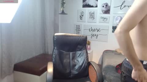 Snapshot of amethystshadow chatting on November 2025 06:28:02 PM amethystshadow online show from November 2025 06:28:02 PM