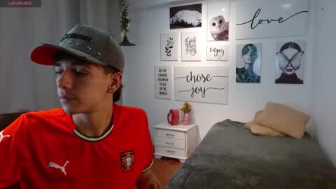 Snapshot of amethystshadow chatting on December 2025 04:13:01 PM amethystshadow online show from December 2025 04:13:01 PM