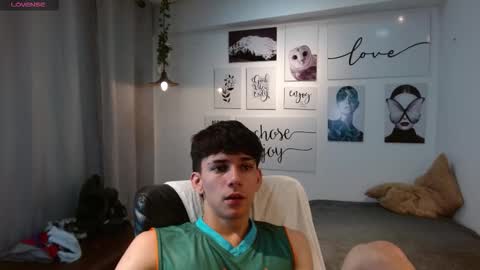 Snapshot of amethystshadow chatting on December 2025 05:21:02 PM amethystshadow online show from December 2025 05:21:02 PM