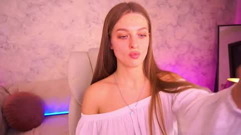 Snapshot of ami_lovee chatting on October 2025 07:24:02 PM ami_lovee online show from October 2025 07:24:02 PM