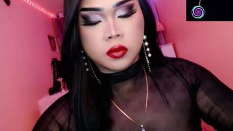 Queen Mireska online show from November 2025 03:34:02 PM