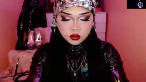 Queen Mireska online show from May 2026 06:02:02 PM