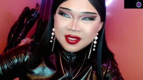 Queen Mireska online show from May 2026 05:07:02 PM