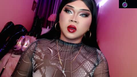 Queen Mireska online show from May 2026 03:41:01 PM
