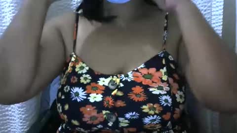 amichouu online show from December 2025 02:25:01 PM