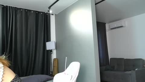 A online show from October 2025 07:56:01 AM