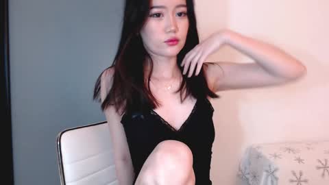 AmiliYan online show from December 2024 10:07:01 AM