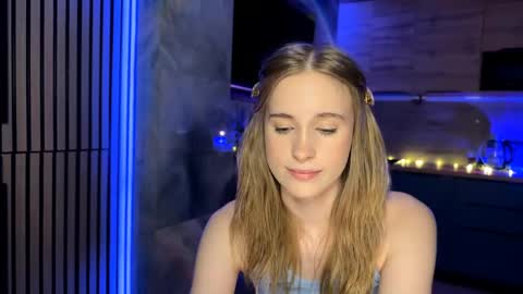 Amily online show from May 2026 04:37:01 PM