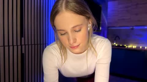 Amily online show from May 2026 04:14:01 PM