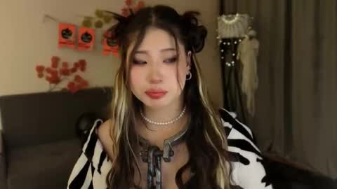 aminasaffron online show from October 2025 04:35:02 PM