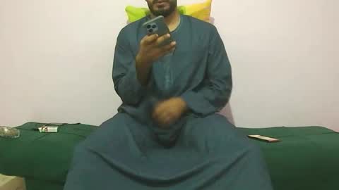 Snapshot of amir_elaraby chatting on November 2025 11:27:02 PM Amir online show from November 2025 11:27:02 PM