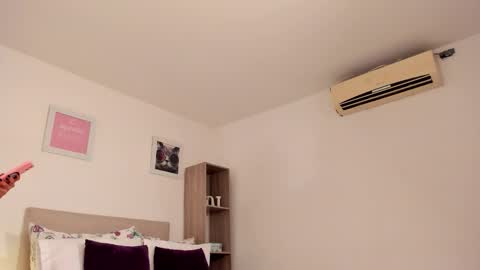 Snapshot of amira_sanz_ chatting on November 2025 02:22:01 AM Amira Sanz online show from November 2025 02:22:01 AM