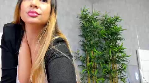 amirarees online show from October 2025 06:59:01 AM