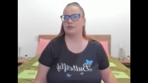 Snapshot of amiravyxen chatting on October 2025 01:08:02 PM Amira Vyxen online show from October 2025 01:08:02 PM