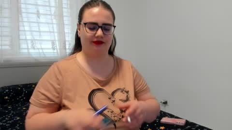 Amira Vyxen online show from March 2026 05:08:02 AM
