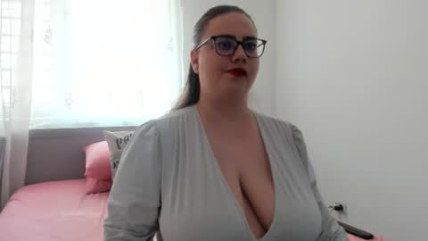 Amira Vyxen online show from May 2026 06:52:01 AM